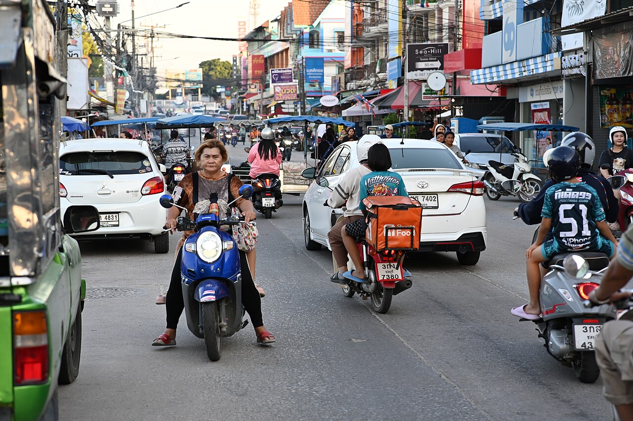 SME credit Vietnam - small and medium enterprise street market supply chain
