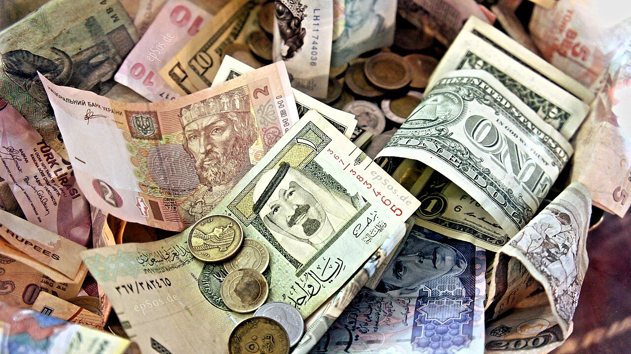 FTSE upgrade capital inflows, foreign currency exchange into Vietnam equities