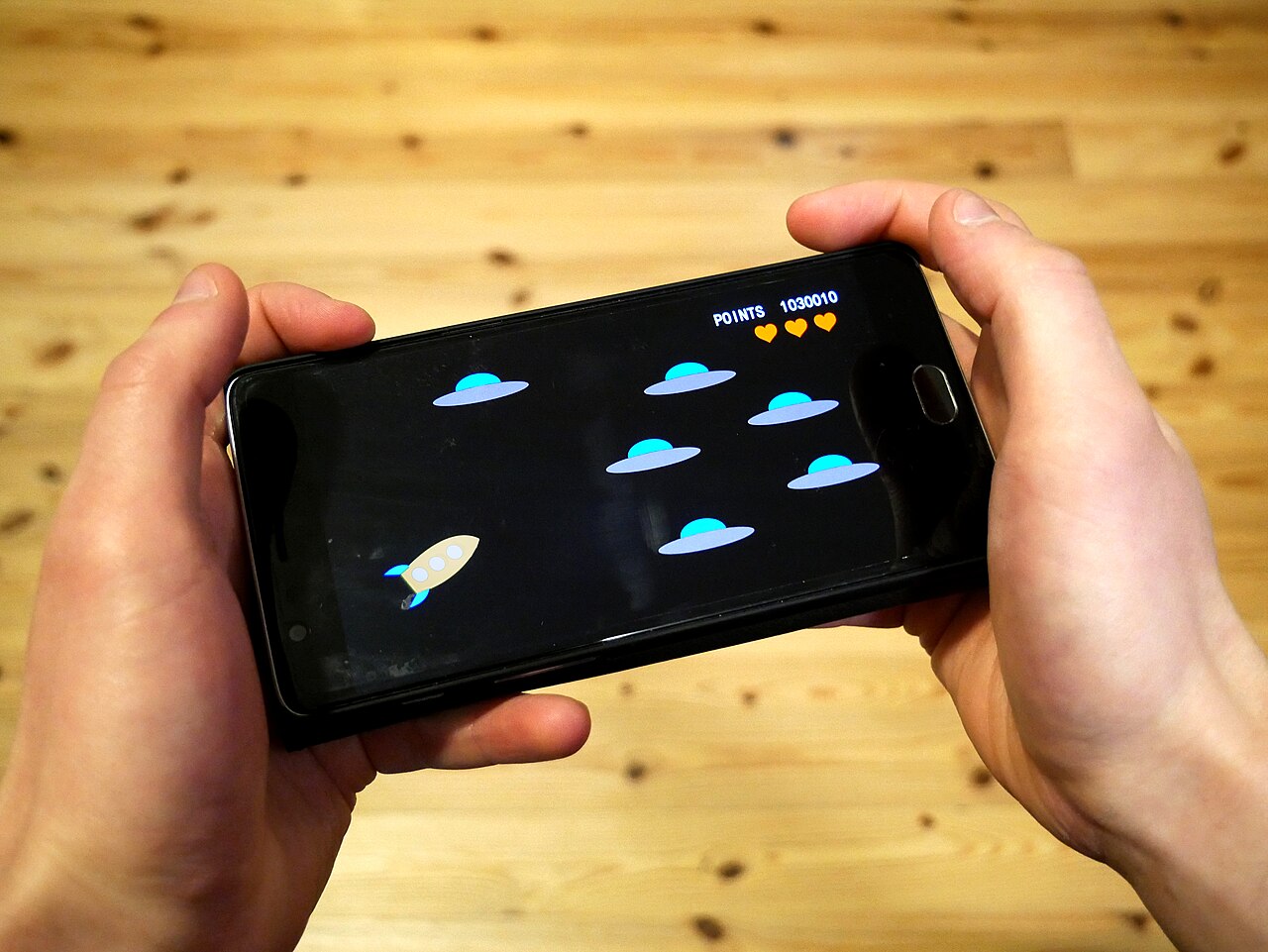 Mobile gaming on a smartphone, Vietnam app development export market