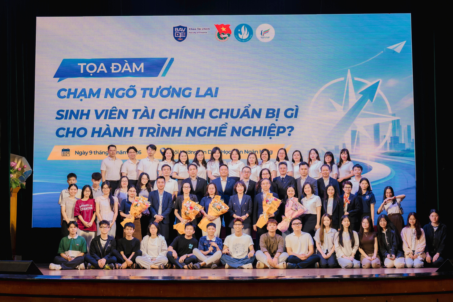 DataCore supports new students at Banking Academy of Vietnam